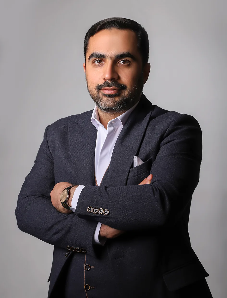 محسن زمانی، مشاور رسمی مالیاتی
